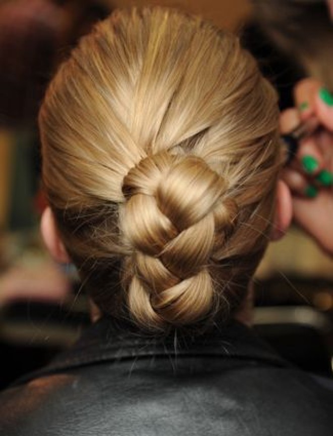 StyleCaster (Formerly Daily Makeover) 24 Giugno 2019
