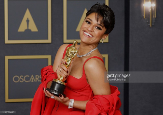 Oscar 2022: i migliori hairlook della notte più glamour dell’anno
