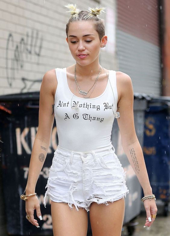 Miley Cyrus - Ph stealthelook.com.br via Pinterest